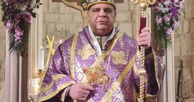 المطران ابراهيم في رسالة الى كهنة الأبرشية بمناسبة اسبوع الآلام: ليكن هذا الأسبوع تجديداً لعهودنا، وتثبيتاً لمحبتنا، وتقديساً لرسالتنا.