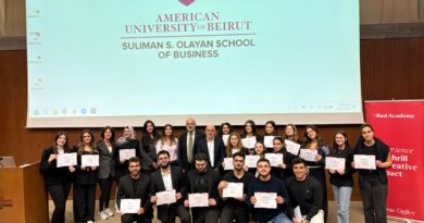 في إطار برنامجها التدريبي The Red Academy في الجامعة الأميركية في بيروت:ميماك أوجلفي تزود الطلاب بمهارات الاتصال والتواصل العصرية لتعزيز جاهزيتهم المستقبلية