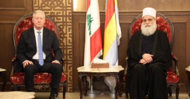 التقى وزير الخارجية والمغتربين يوسف رجي سماحة شيخ العقل لطائفة الموحدين الدروز الدكتور سامي أبي المنى في دار الطائفة في فردان – بيروت
