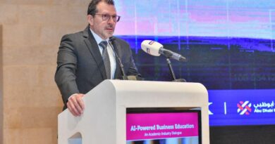 شحادة: نملك استراتيجية واضحة لإدماج التقنيات العميقة والتكنولوجيا الرقمية في مختلف قطاعات الدولة