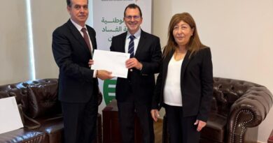 شحادة يصرح عن أمواله أمام الهيئة الوطنية لمكافحة الفساد