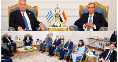 وزير الخارجية والهجرة في مصر يستقبل وزير الهجرة واللجوء اليونانى على هامش المؤتمر الوزاري لعملية الخرطوم