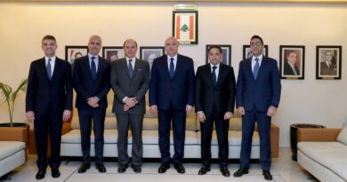 الرئيس عون زار مصرف لبنان والتقى الحاكم سعيد ونواب الحاكم الأربعة