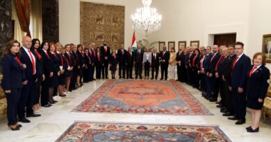 لمناسبة الثامن من أيار اليوم العالمي للصليب الأحمر والهلال الأحمر: الرئيس عون دعا اللبنانيين لدعم الصليب الأحمر اللبناني  كي يبقى صمام أمان وملاذا آمنا  في احلك الظروف واصعبها