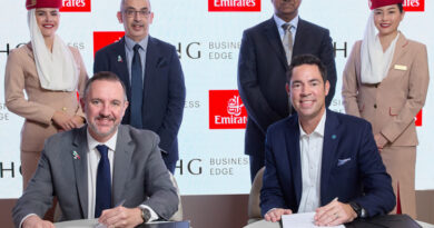 طيران الإمارات وIHG يستكشفان فرص التعاون لتلبية احتياجات سفر الشركات الصغيرة والمتوسطة عالمياً